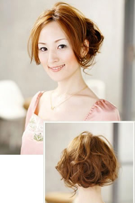 韩国街拍 超柔<em>圆脸</em>适合的<em>中长发</em>美<em>女人</em>味<em>发型</em>