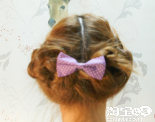 怎样<em>梳漂亮的头发</em>梳头美发女王又现江湖,反式