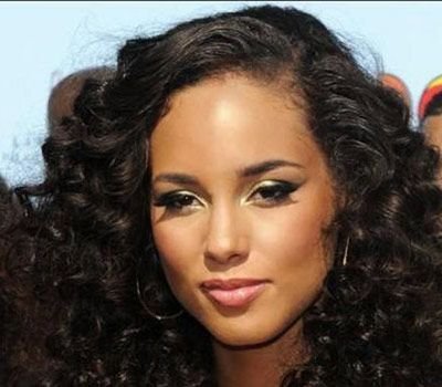 好莱坞脖子上有皱纹怎么办女明星 猫眼妆最迷