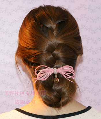 【<em>梳头</em>】编发狂潮 简童花头单DIY人人都能变身