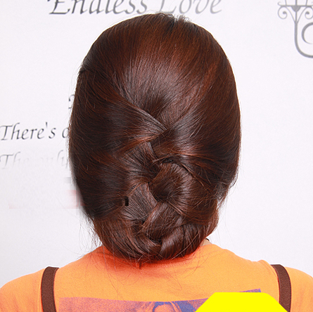 今秋最潮~韩式经典如何盘简单的头发的盘发型