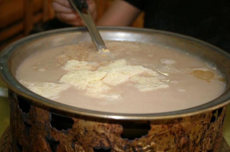 内蒙特色美食蒙古锅茶