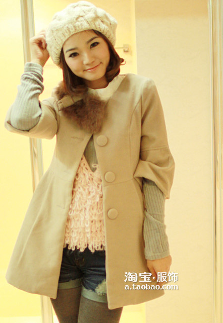 黄色短款呢<em>大衣</em> <em>搭配</em>毛呢<em>短裤</em>显瘦_azuratang